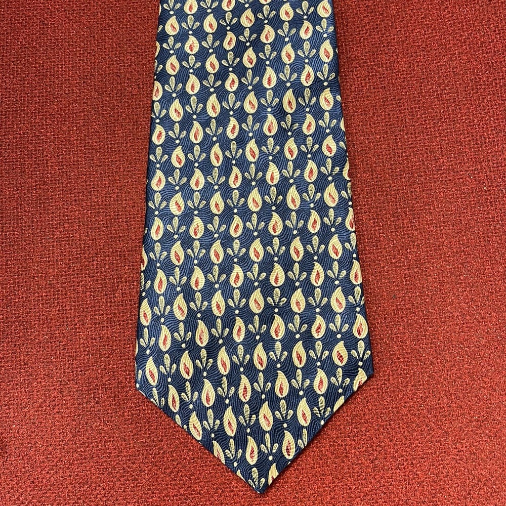 Geoffrey Beene Men’s Silk Neck Tie